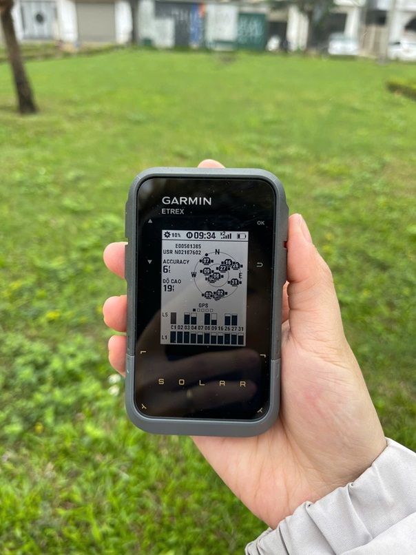 máy gps cầm tay garmin etrex solar