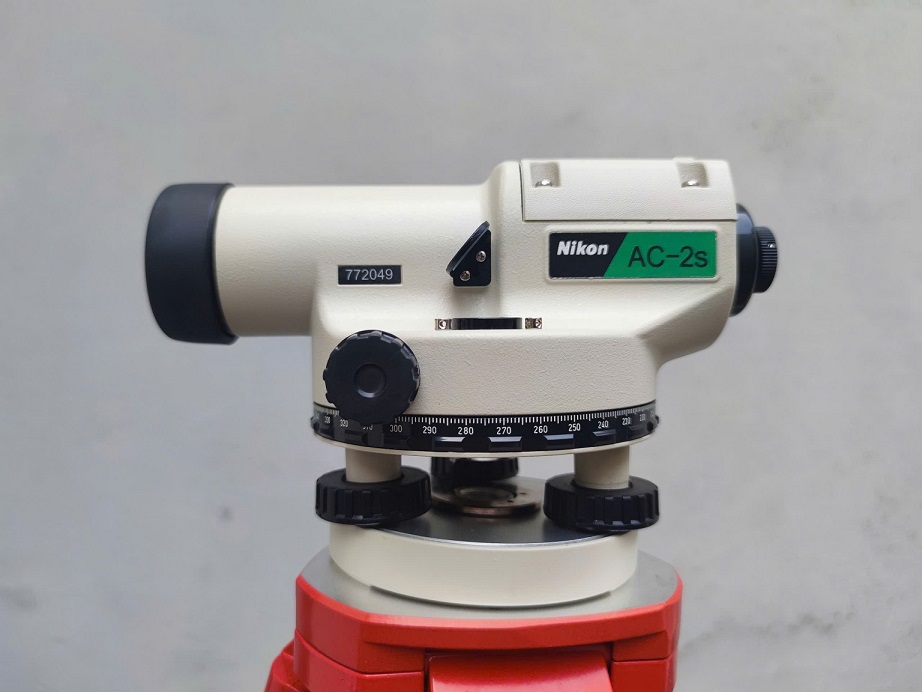 máy thủy bình nikon
