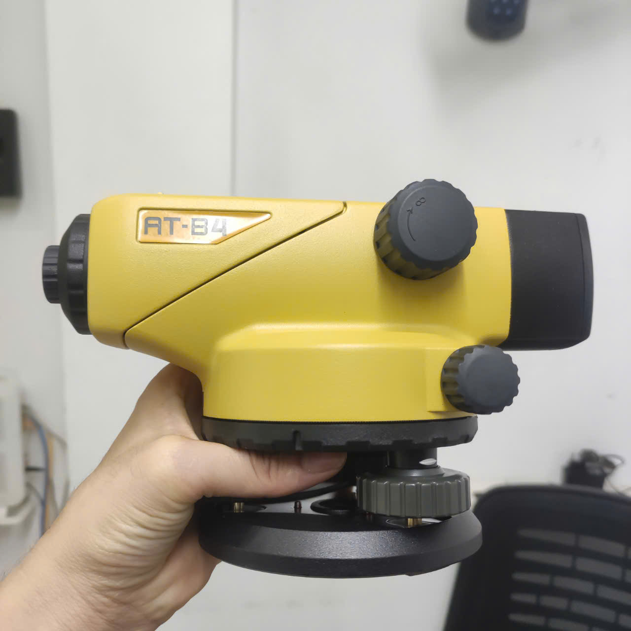 máy thủy bình topcon at-b4